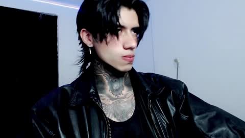 CHRIS  INDEPENT MODEL online show from 18, 2, 2025