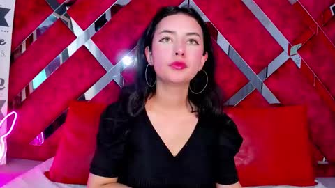 Snapshot of chrisstin_foxx69 chatting on 7, 4, 2026 Chrisstin online show from 7, 4, 2026