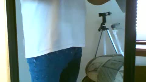 Snapshot of chrisswift3000ad chatting on 15, 12, 2025 chrisswift3000ad online show from 15, 12, 2025