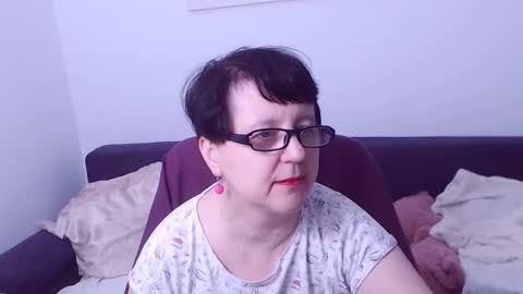 Snapshot of christarose chatting on 20, 10, 2025 Christa online show from 20, 10, 2025