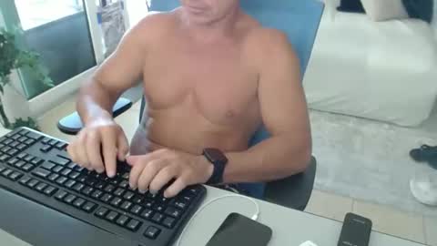 Snapshot of christiano1977 chatting on 23, 4, 2026 Michael USA online show from 23, 4, 2026