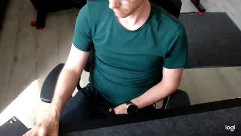 Snapshot of christianwrbwd chatting on 24, 4, 2026 christianwrbwd online show from 24, 4, 2026