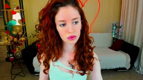 christinaconteeree online show from 13, 4, 2026