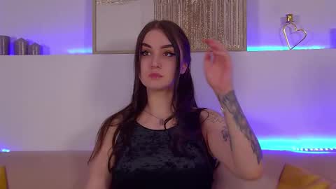 Christina online show from 11, 3, 2025