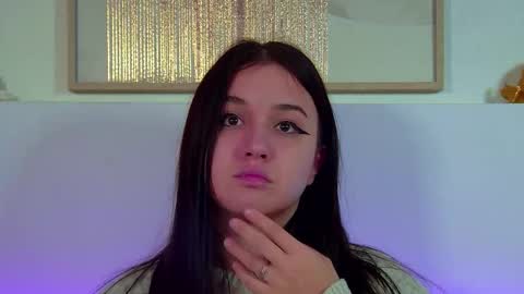 Christina online show from 5, 10, 2025