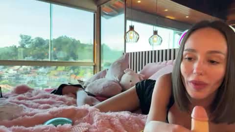 Christina Sage online show from 17, 6, 2026