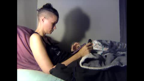 Christina Saunters online show from 16, 10, 2025