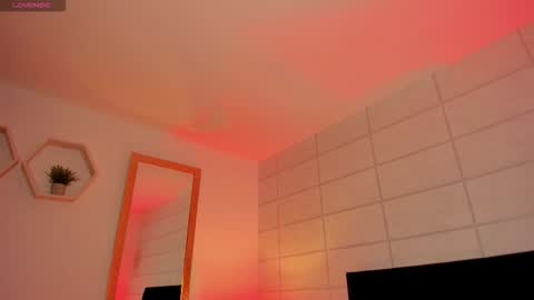 Christine  online show from 13, 11, 2025