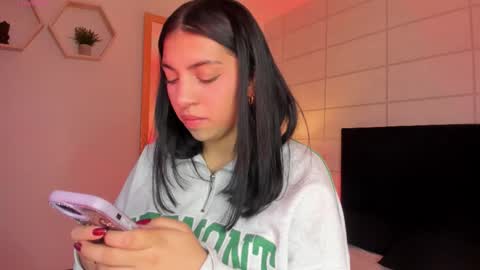 Christine  online show from 17, 12, 2025