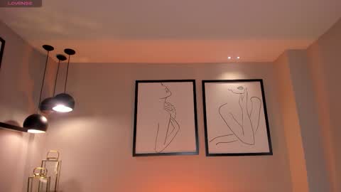 Snapshot of christineford1 chatting on 19, 12, 2025 Christine Ford online show from 19, 12, 2025