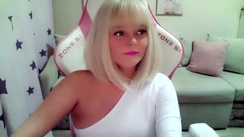 Snapshot of christirose chatting on 8, 2, 2026 Christi online show from 8, 2, 2026