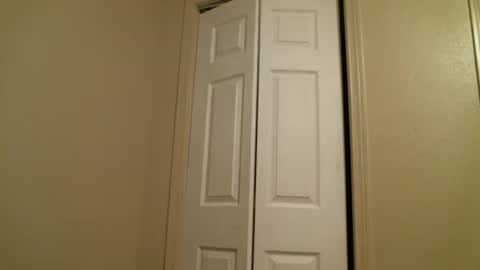 Snapshot of christophe_throbin chatting on 1, 1, 2025 christophe_throbin online show from 1, 1, 2025