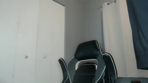 Snapshot of chrisvacherx chatting on 5, 1, 2025 ChrisVacherx online show from 5, 1, 2025