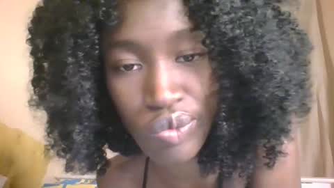 Snapshot of chroe22 chatting on 16, 4, 2026 chroe22 online show from 16, 4, 2026