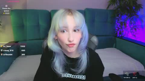 Snapshot of chrome_heartz chatting on 21, 4, 2026 EvaBlonde TayaBrunette EliieBlack hair online show from 21, 4, 2026