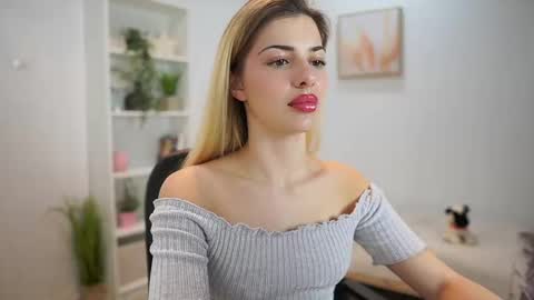 Snapshot of chronic__love chatting on 9, 2, 2025 chronic love online show from 9, 2, 2025