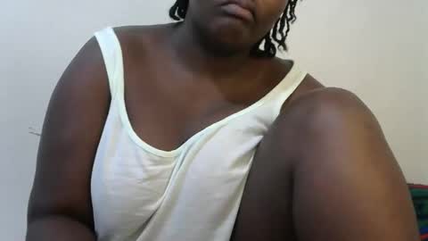 Snapshot of chubby_queenie07 chatting on 23, 9, 2025 DivaDee online show from 23, 9, 2025