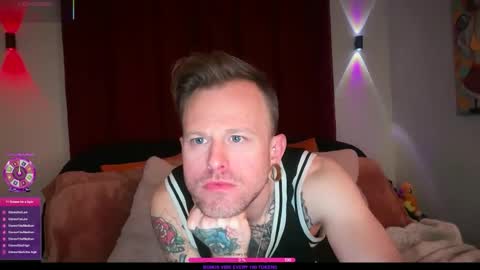 Snapshot of chubschadwell chatting on 4, 5, 2026 ChubsChadwell online show from 4, 5, 2026