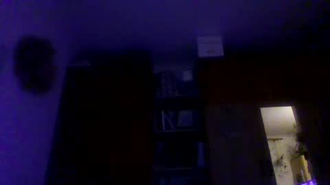 ciasnsyrize1996 online show from 5, 2, 2025