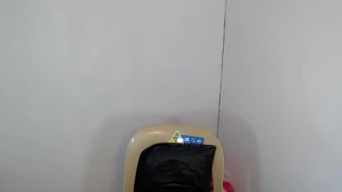 Snapshot of cici_02 chatting on 25, 5, 2026 call me Cici online show from 25, 5, 2026