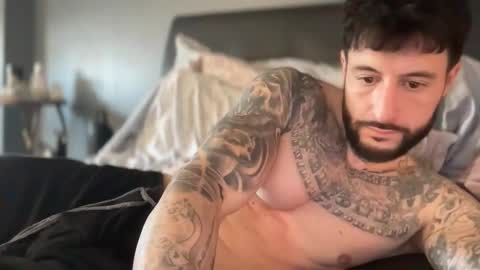 Snapshot of cicigetthe85 chatting on 5, 2, 2026 cicigetthe85 online show from 5, 2, 2026