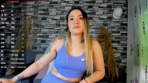 Ciindy Lovers online show from 8, 10, 2025