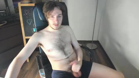 Snapshot of cilent_x chatting on 5, 10, 2025 cilent_x online show from 5, 10, 2025