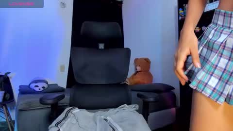 Snapshot of cinamon_kingdom chatting on 2, 3, 2026 Luna and Sebas online show from 2, 3, 2026