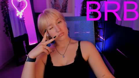 Snapshot of cinbellamy chatting on 24, 9, 2025 Cin Bellamy online show from 24, 9, 2025