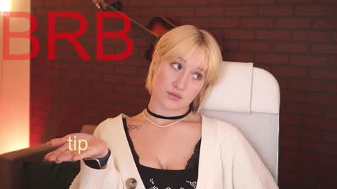 Snapshot of cinbellamy chatting on 26, 9, 2025 Cin Bellamy online show from 26, 9, 2025