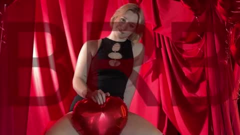 Snapshot of cinbellamy chatting on 4, 3, 2026 Cin Bellamy online show from 4, 3, 2026