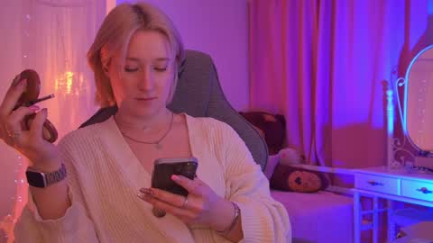 Snapshot of cinbellamy chatting on 9, 4, 2026 Cin Bellamy online show from 9, 4, 2026