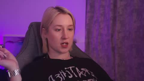 Snapshot of cinbellamy chatting on 4, 5, 2026 Cin Bellamy online show from 4, 5, 2026