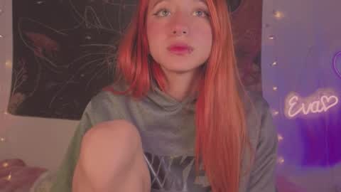 Snapshot of cinderella_lewis chatting on 4, 3, 2026 Sofi Eva and Mey online show from 4, 3, 2026