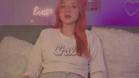 Snapshot of cinderella_lewis chatting on 1, 4, 2026 Sofi Eva and Mey online show from 1, 4, 2026