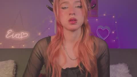 Snapshot of cinderella_lewis chatting on 12, 4, 2026 Sofi Eva and Mey online show from 12, 4, 2026