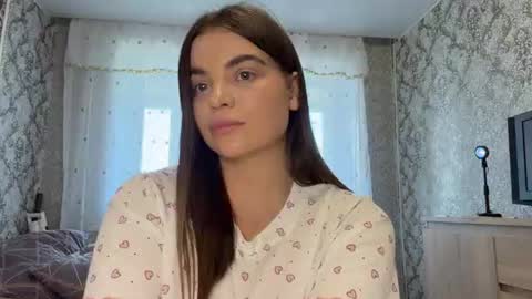 Snapshot of cinderellavanstee chatting on 11, 7, 2026 Caroline online show from 11, 7, 2026