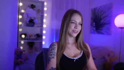 Snapshot of cindy_grey_ chatting on 28, 9, 2025 Cintybaby online show from 28, 9, 2025