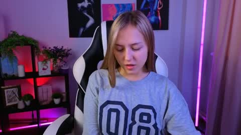 Snapshot of cindylovesmith chatting on 5, 4, 2026 cindylovesmith online show from 5, 4, 2026