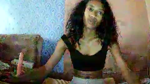 Snapshot of cindyx69 chatting on 12, 3, 2025 cindyx69 online show from 12, 3, 2025