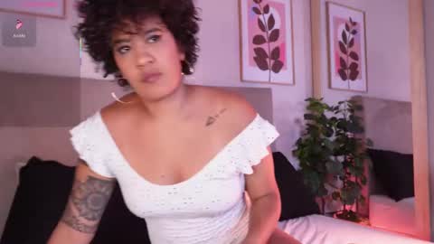 Snapshot of cinnamon_afrodit chatting on 21, 9, 2025 Amber online show from 21, 9, 2025