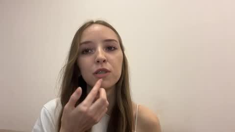Snapshot of cinthiaprysock chatting on 21, 4, 2026 Aurora online show from 21, 4, 2026