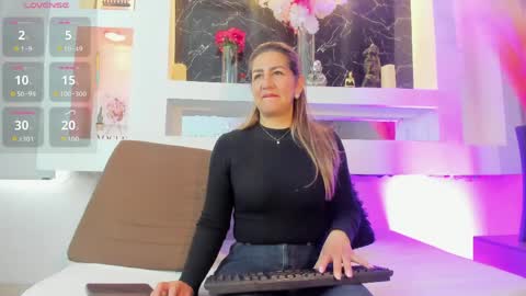 Snapshot of cinthya_mjs chatting on 21, 4, 2026 Cinthya online show from 21, 4, 2026