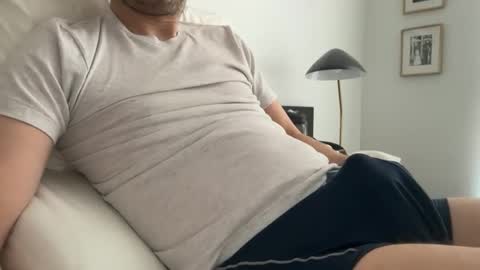 Snapshot of citylights136 chatting on 18, 12, 2025 citylights136 online show from 18, 12, 2025