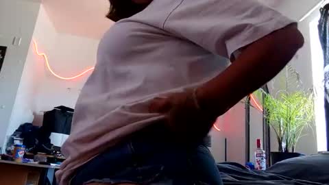 Snapshot of cjtovar90 chatting on 17, 5, 2026 Joann online show from 17, 5, 2026