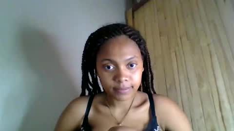 Snapshot of ckamilla45 chatting on 3, 10, 2025 ckamilla45 online show from 3, 10, 2025