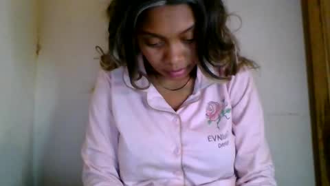 Snapshot of ckamilla45 chatting on 6, 10, 2025 ckamilla45 online show from 6, 10, 2025