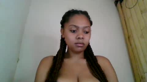 Snapshot of ckamilla45 chatting on 17, 10, 2025 ckamilla45 online show from 17, 10, 2025