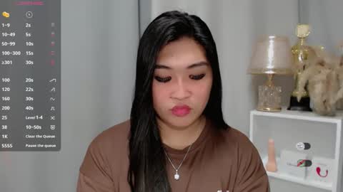 Snapshot of claire_wntr chatting on 25, 4, 2026 CLAIRE online show from 25, 4, 2026