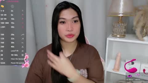 Snapshot of claire_wntr chatting on 7, 7, 2026 CLAIRE online show from 7, 7, 2026